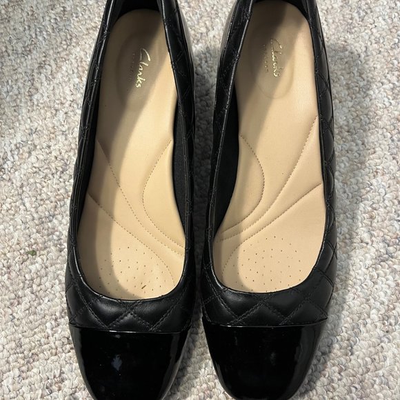 Clarks Block Heels Black Patent Leather US8 - Picture 1 of 7